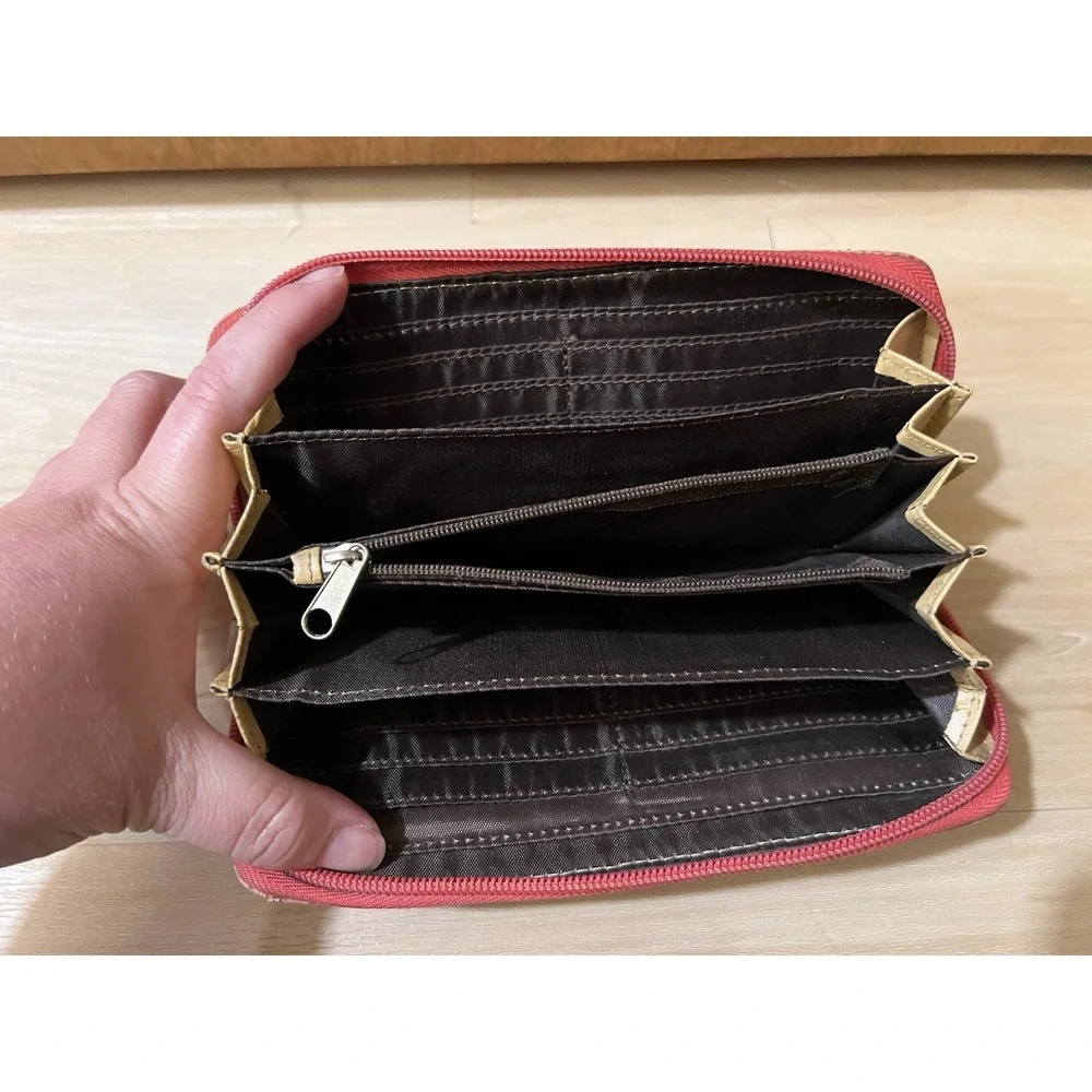 Luciano Valentino Pink‎ Embossed Accordian Zippy Wallet Zip Card Slots Pockets